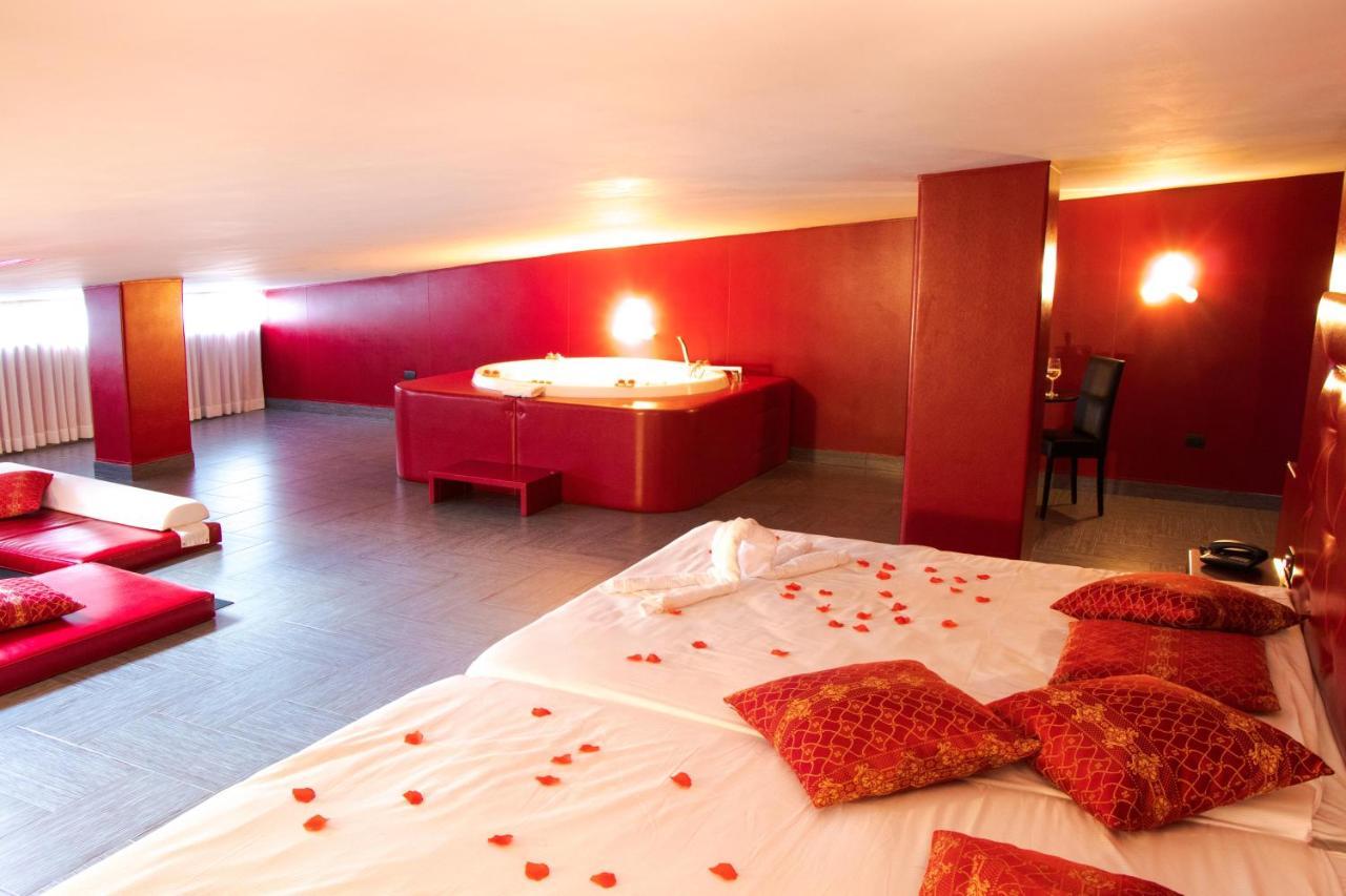 Hotel Masaniello Luxury Casoria Extérieur photo