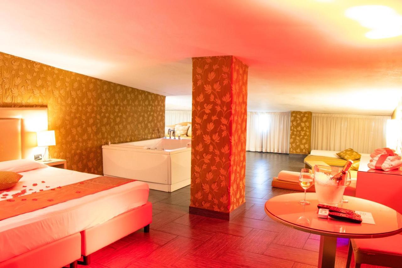 Hotel Masaniello Luxury Casoria Extérieur photo