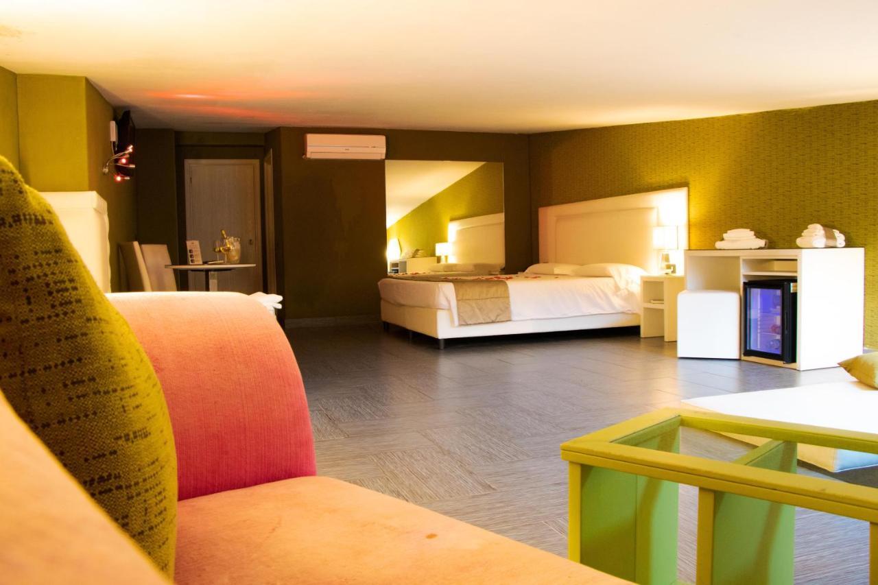 Hotel Masaniello Luxury Casoria Extérieur photo