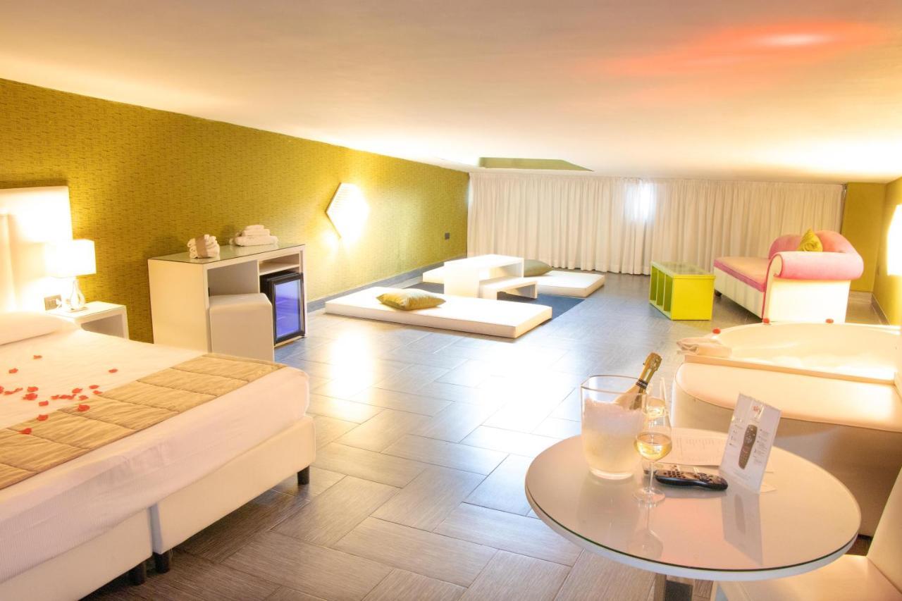 Hotel Masaniello Luxury Casoria Extérieur photo